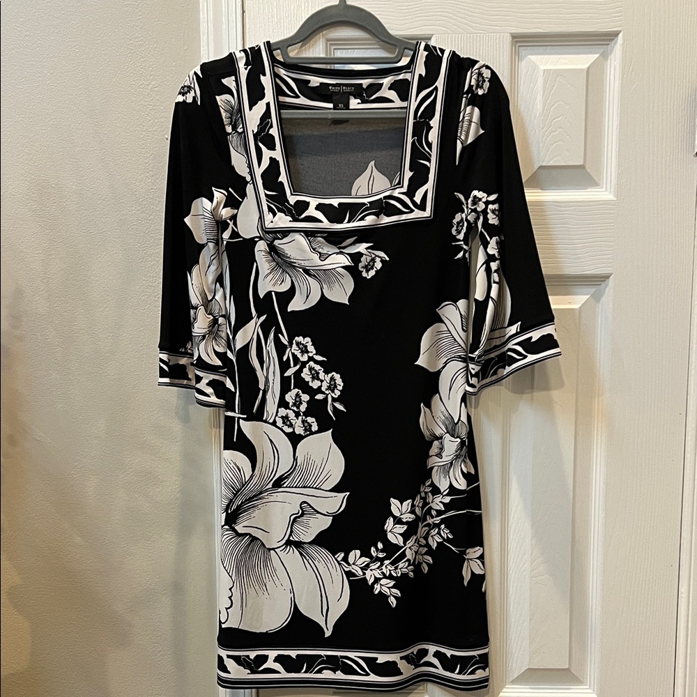 White House Black Market Black & White Floral Dress Size XS